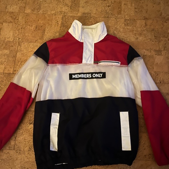 Members Only Half zip - Picture 4 of 7